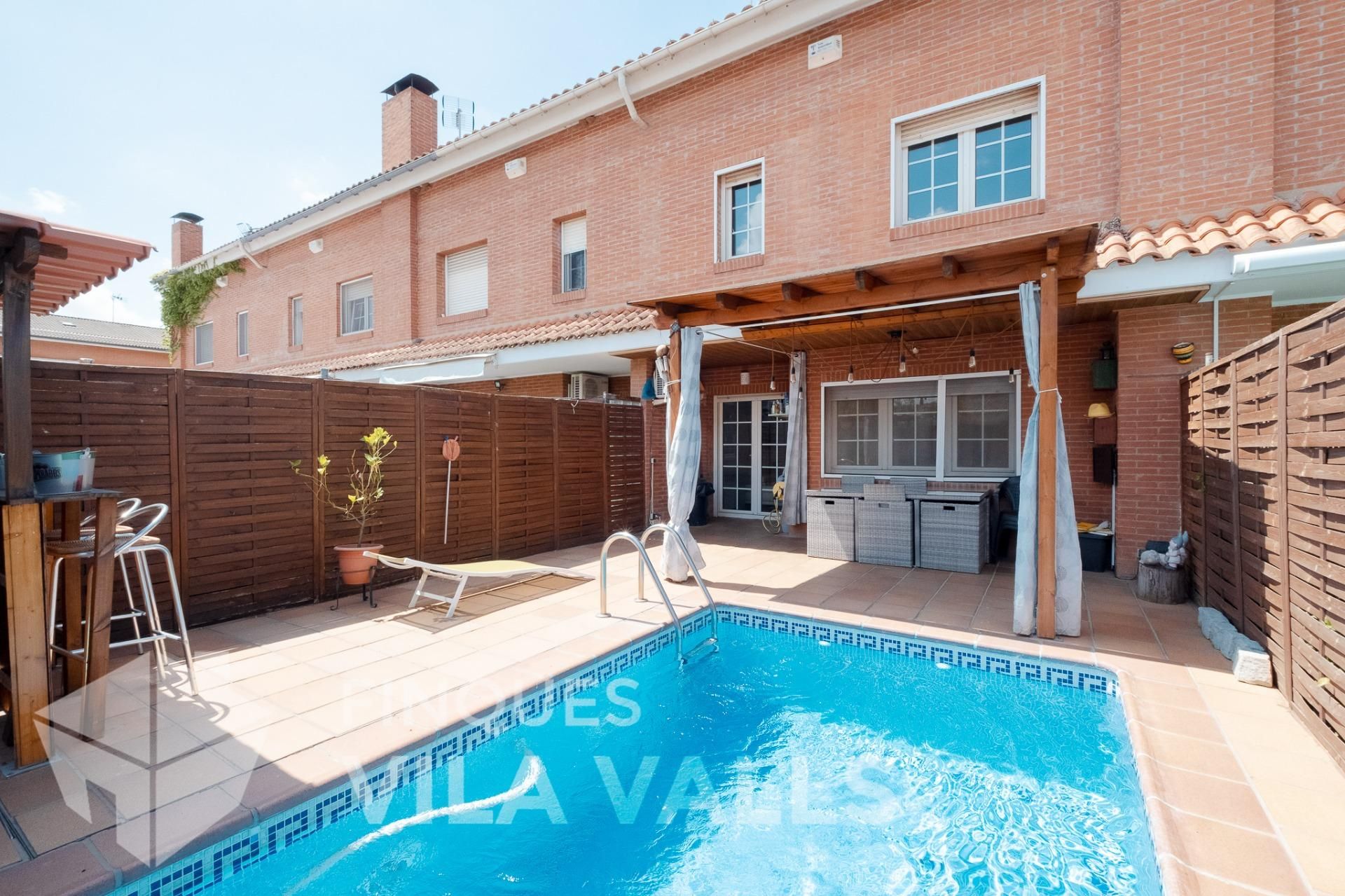 Piscina de Casa o xalet en venda en Palau-solità i Plegamans amb Aire condicionat, Calefacció i Jardí privat