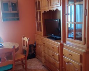 Dormitori de Apartament en venda en Avilés