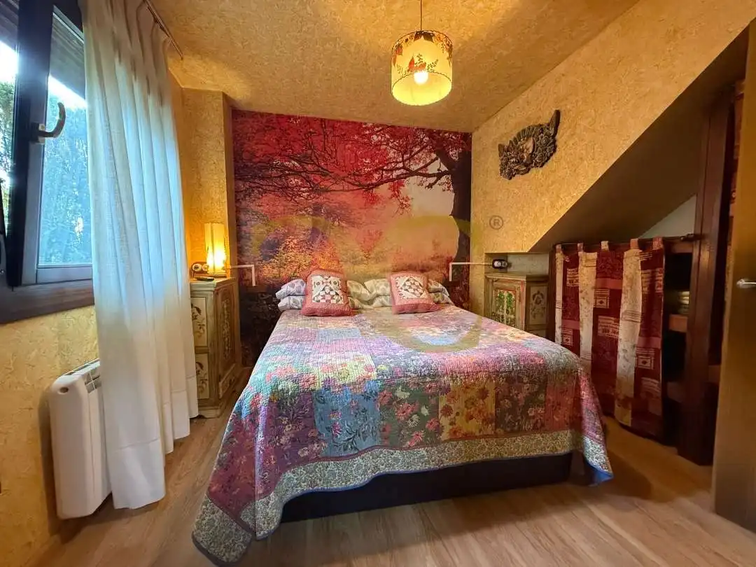 Schlafzimmer von Maisonette zum Verkauf in Llanes mit Heizung, Privatgarten und Terrasse