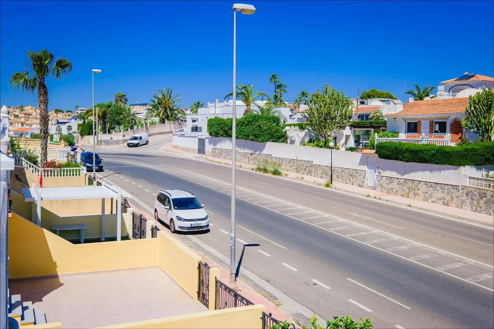 Vista exterior de Casa adosada en venta en Orihuela con Aire acondicionado, Calefacción y Jardín privado