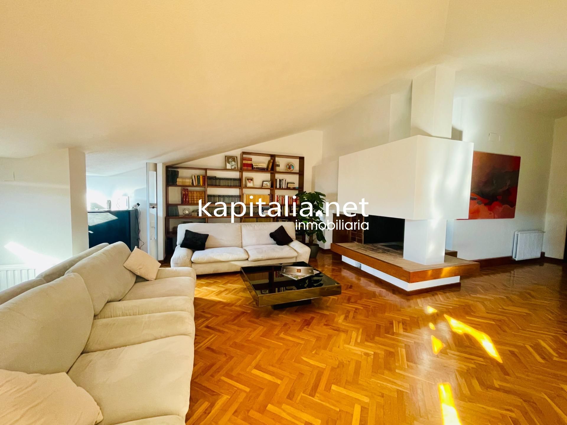 Sala d'estar de Àtic en venda en Alcoy / Alcoi amb Aire condicionat, Calefacció i Terrassa