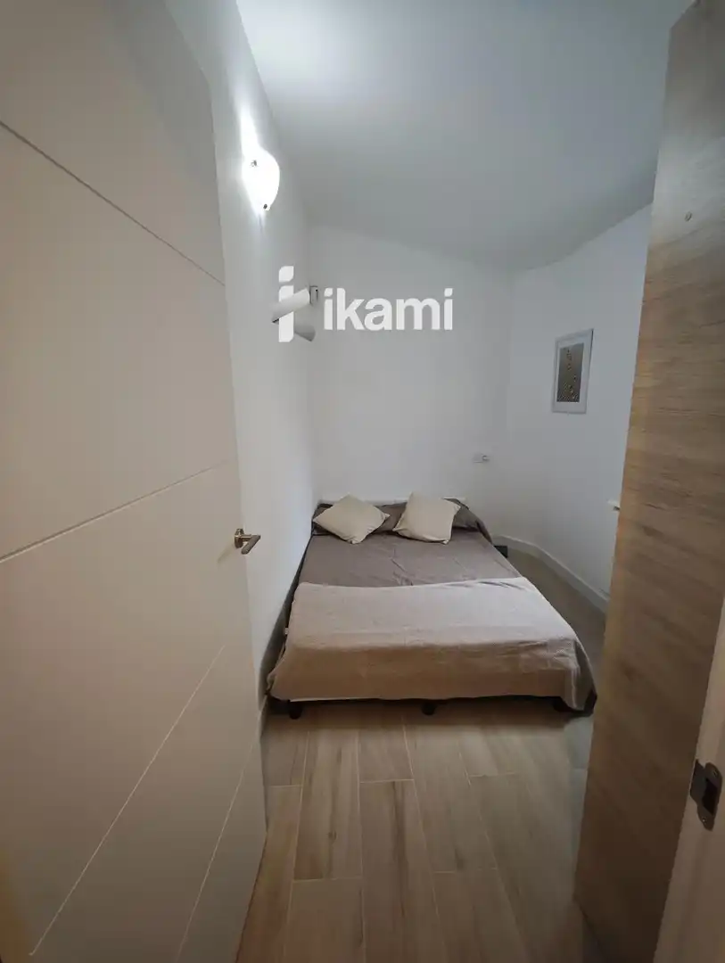 Habitación de Piso en venta en Madrid con Calefacción y Alarma