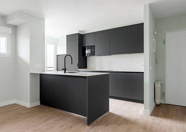 Piso en Venta en Calle de San Modesto en Tres Olivos - Valverde