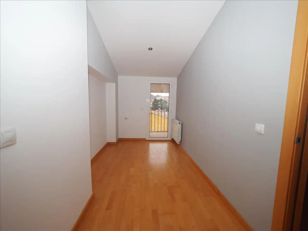 Habitación de Dúplex en venta en Torelló con Calefacción, Terraza y Balcón
