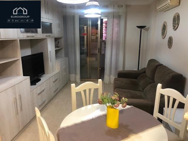 Sala d'estar de Apartament de lloguer en Villajoyosa / La Vila Joiosa amb Jardí privat, Terrassa i Piscina comunitària