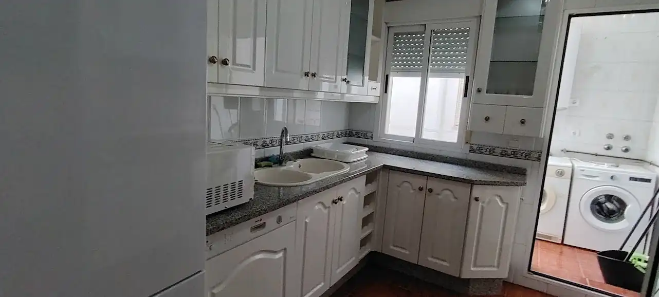 Cocina de Piso de alquiler en Linares con Aire acondicionado, Calefacción y Amueblado