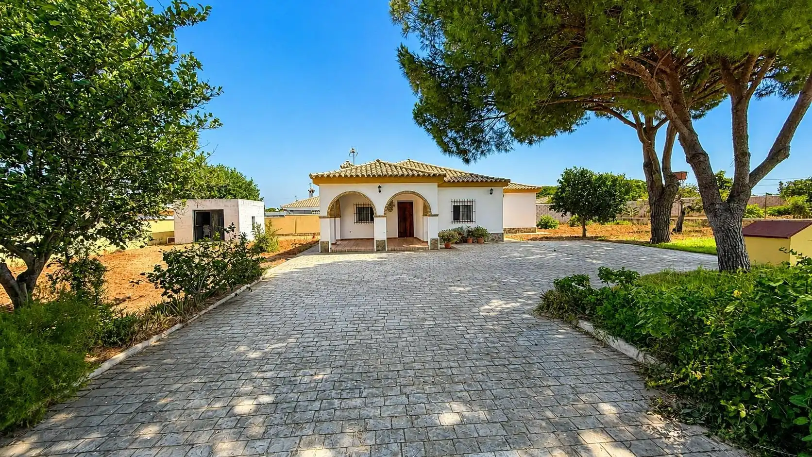 Vista exterior de Casa o chalet en venta en Chiclana de la Frontera con Jardín privado, Terraza y Trastero