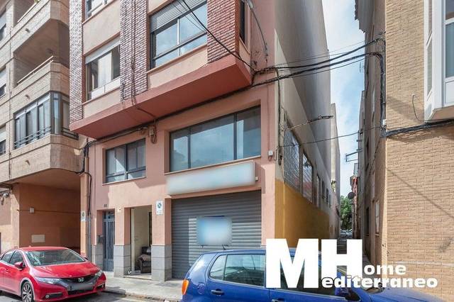 Local comercial en Venta en BARRACHINA, 29 en Ensanche - Parque del Oeste