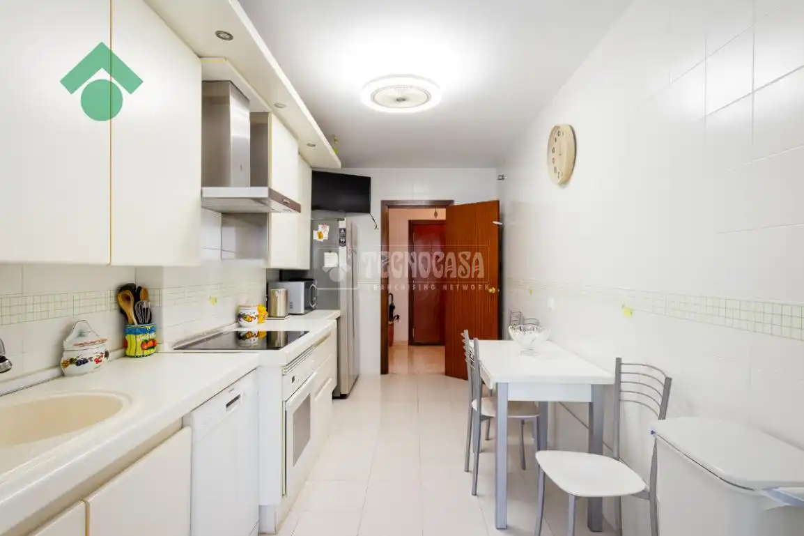 Kitchen of Flat for sale in Vélez-Málaga  with Community pool