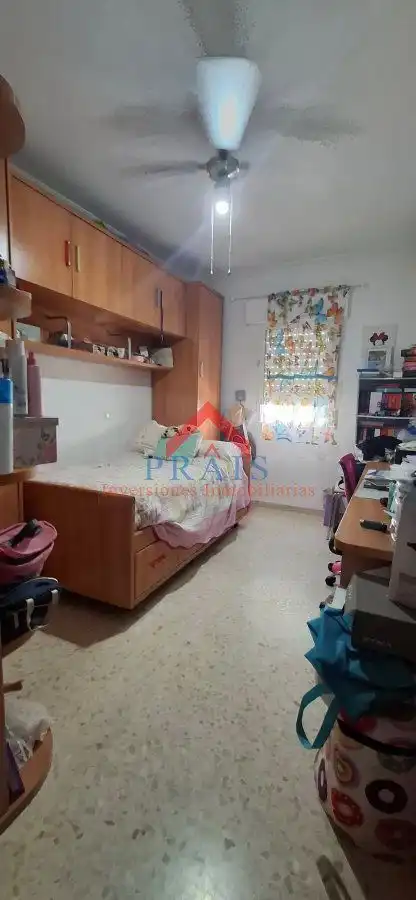 Habitación de Casa adosada en venta en Utrera con Aire acondicionado, Terraza y Trastero