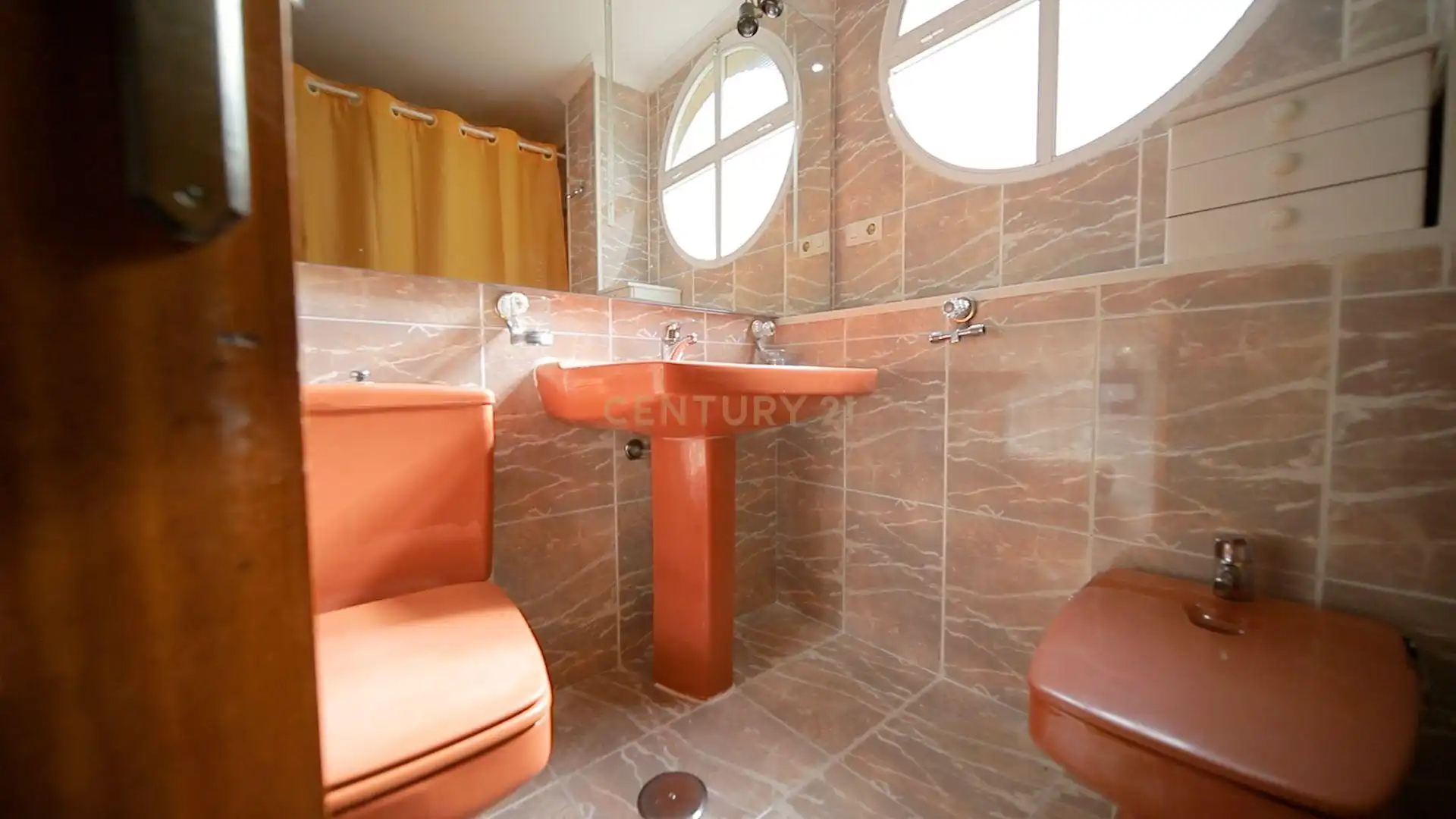 Bathroom of Flat for sale in Málaga  with Air Conditioner and Community pool