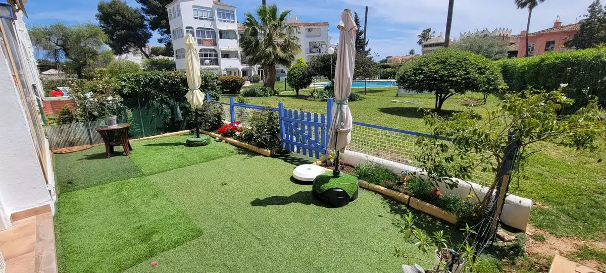 Appartement compact avec piscine à vendre à Calahonda
