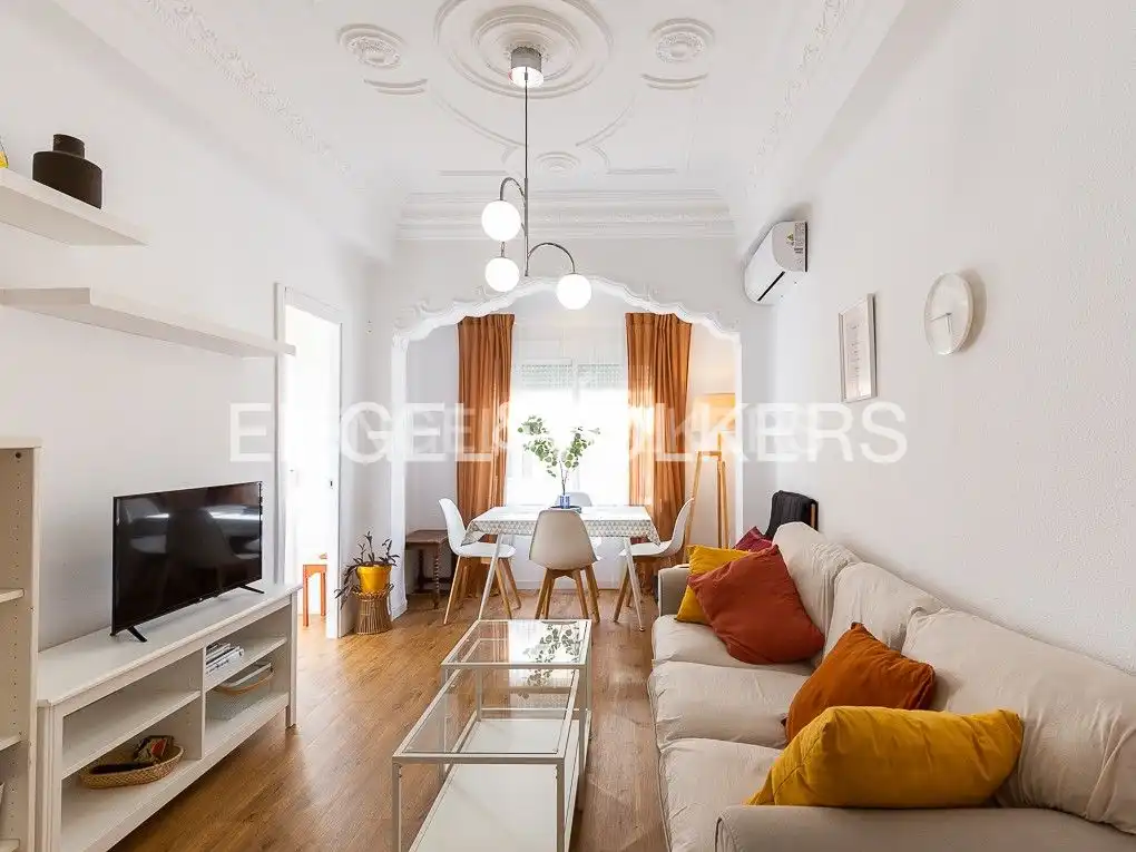 Sala d'estar de Apartament de lloguer en Valencia amb Aire condicionat, Calefacció i Moblat