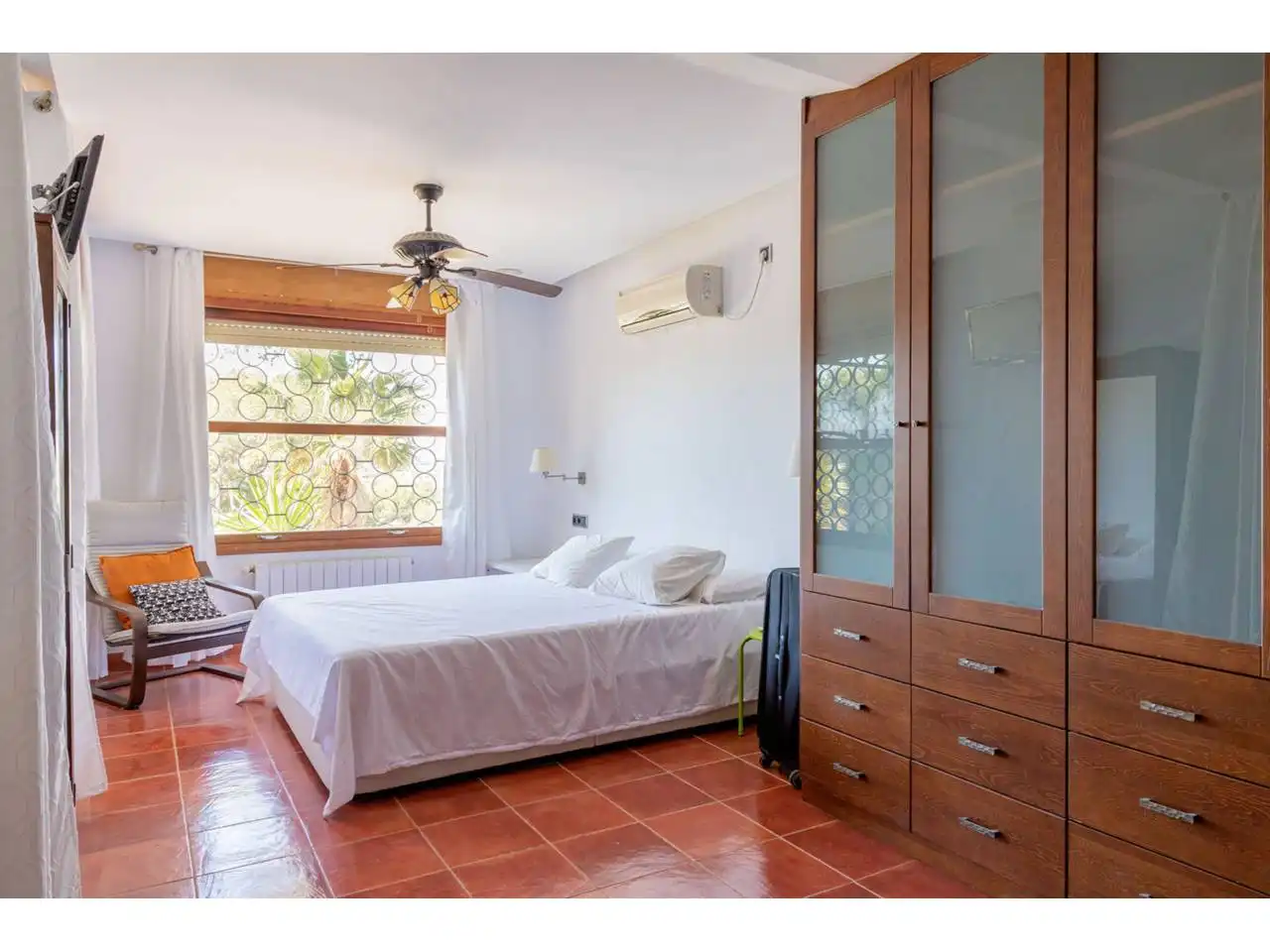 Habitación de Casa o chalet en venta en Godelleta con Aire acondicionado, Calefacción y Jardín privado