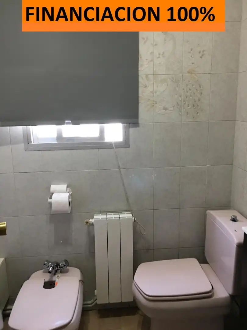 Bathroom of Flat for sale in Zaragoza  with Heating and Balcony