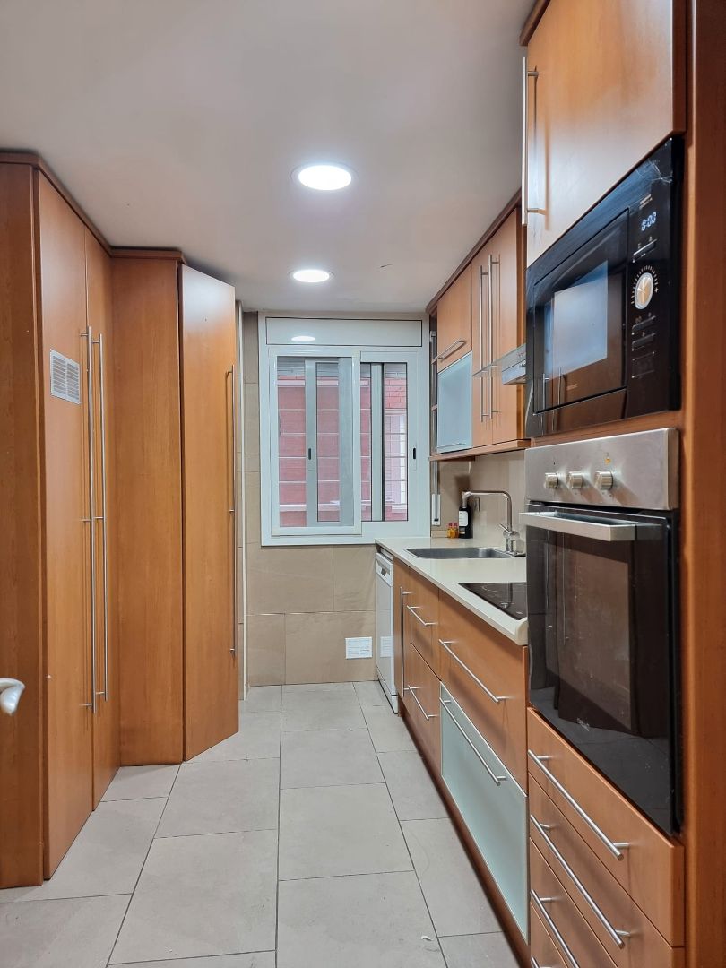 Kitchen of Flat for sale in Montornès del Vallès  with Heating, Oven and Microwave