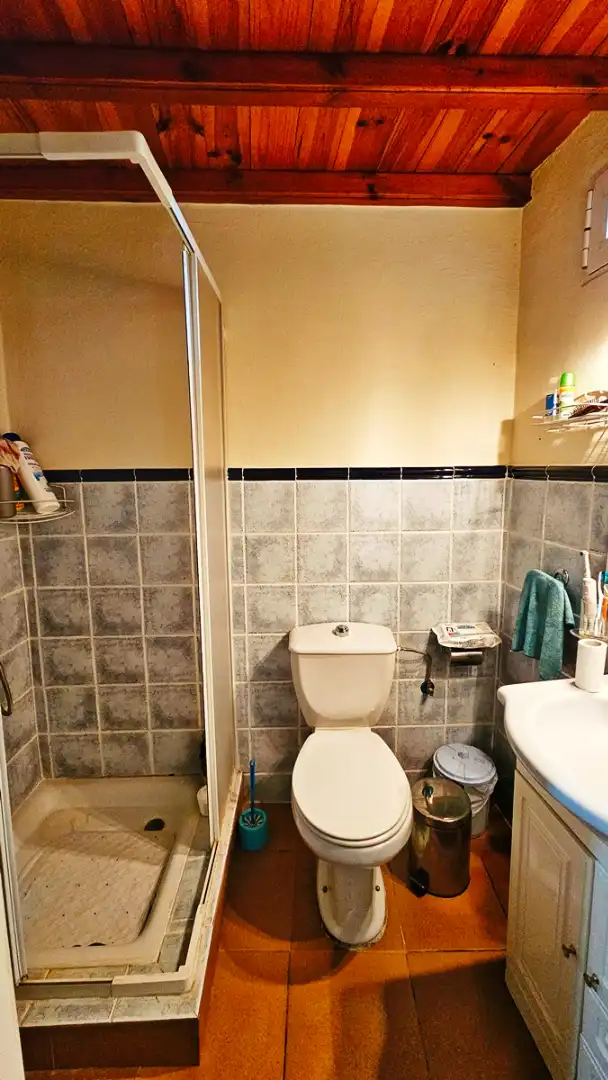 Baño de Casa o chalet en venta en El Castillo de las Guardas con Aire acondicionado, Jardín privado y Terraza