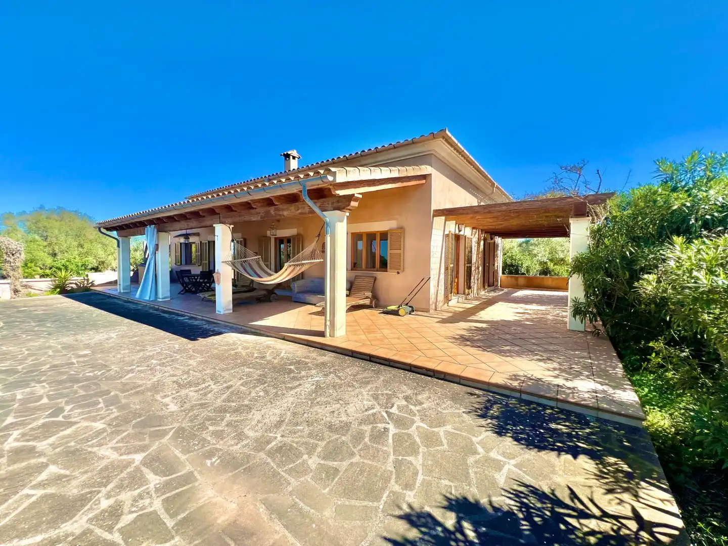 Vista exterior de Finca rústica de alquiler en Campos con Aire acondicionado, Calefacción y Jardín privado