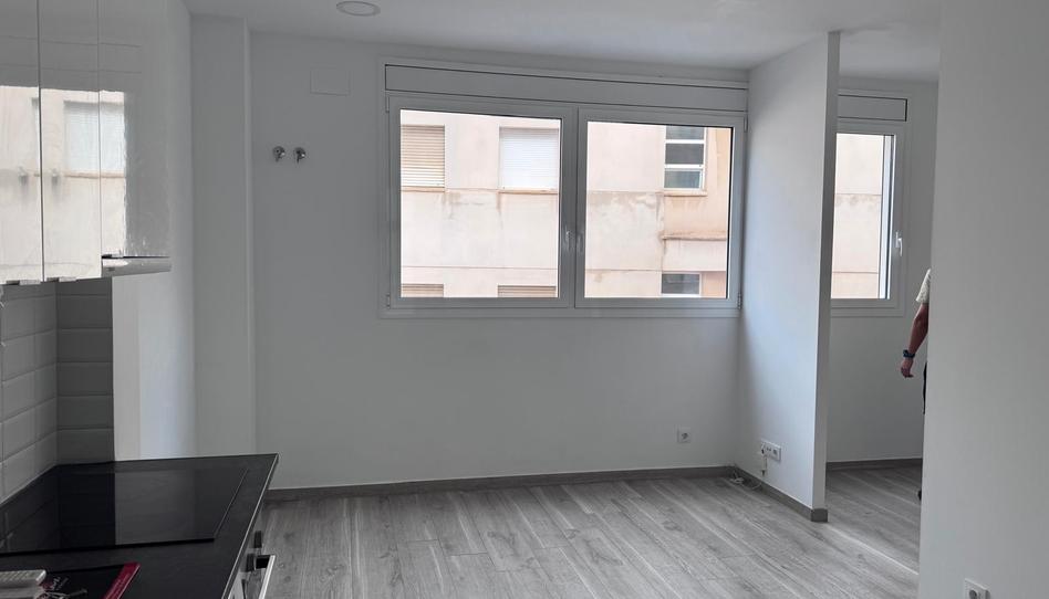 Foto 1 de Piso de alquiler en Carrer de Santa Rosalia, La Teixonera, Barcelona