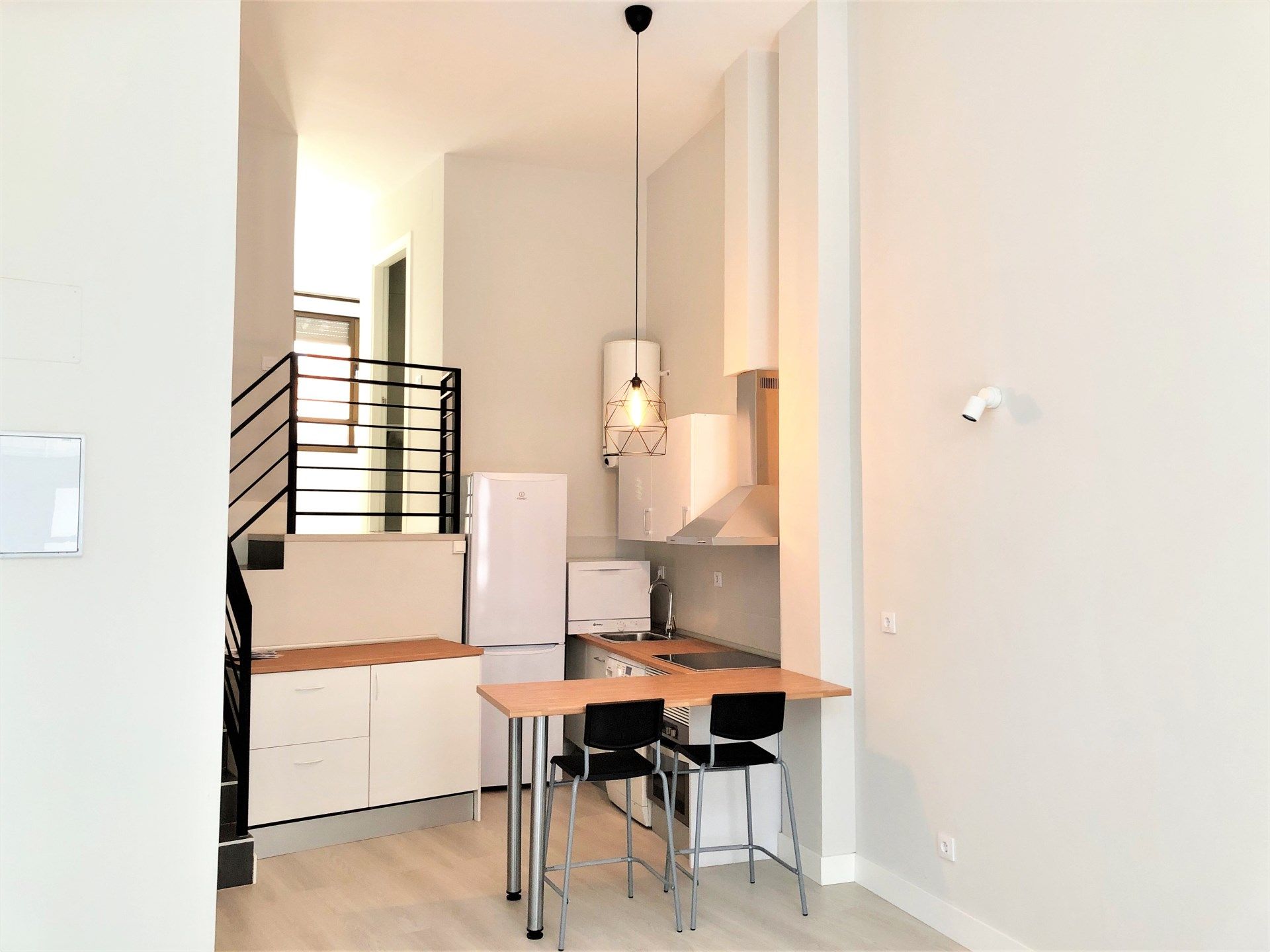 Kitchen of Flat for rent in  Madrid Capital  with Oven and Washing machine