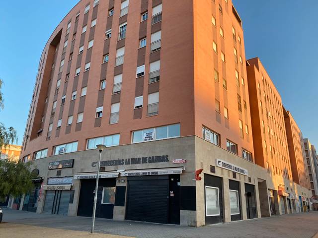 Oficina en Alquiler en Avenida de Emilio Lemos en Colores -  Entreparques