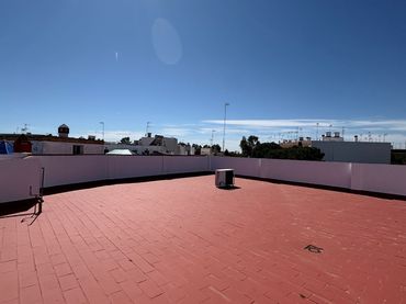 Adossat amb balcó en venda a Carmona