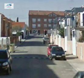 Casa-chalet en Venta en Calle LORENZO CARRILLO ROJAS en Yuncler