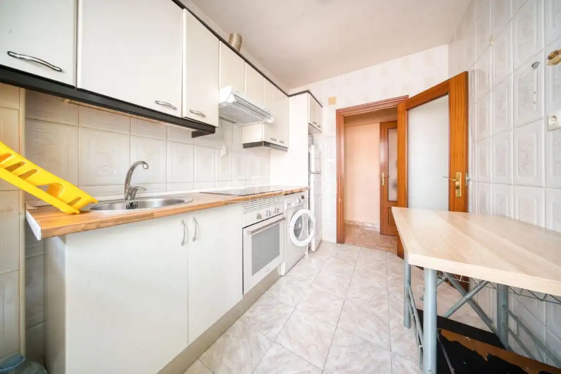 Cocina de Piso en venta en Valladolid con Calefacción