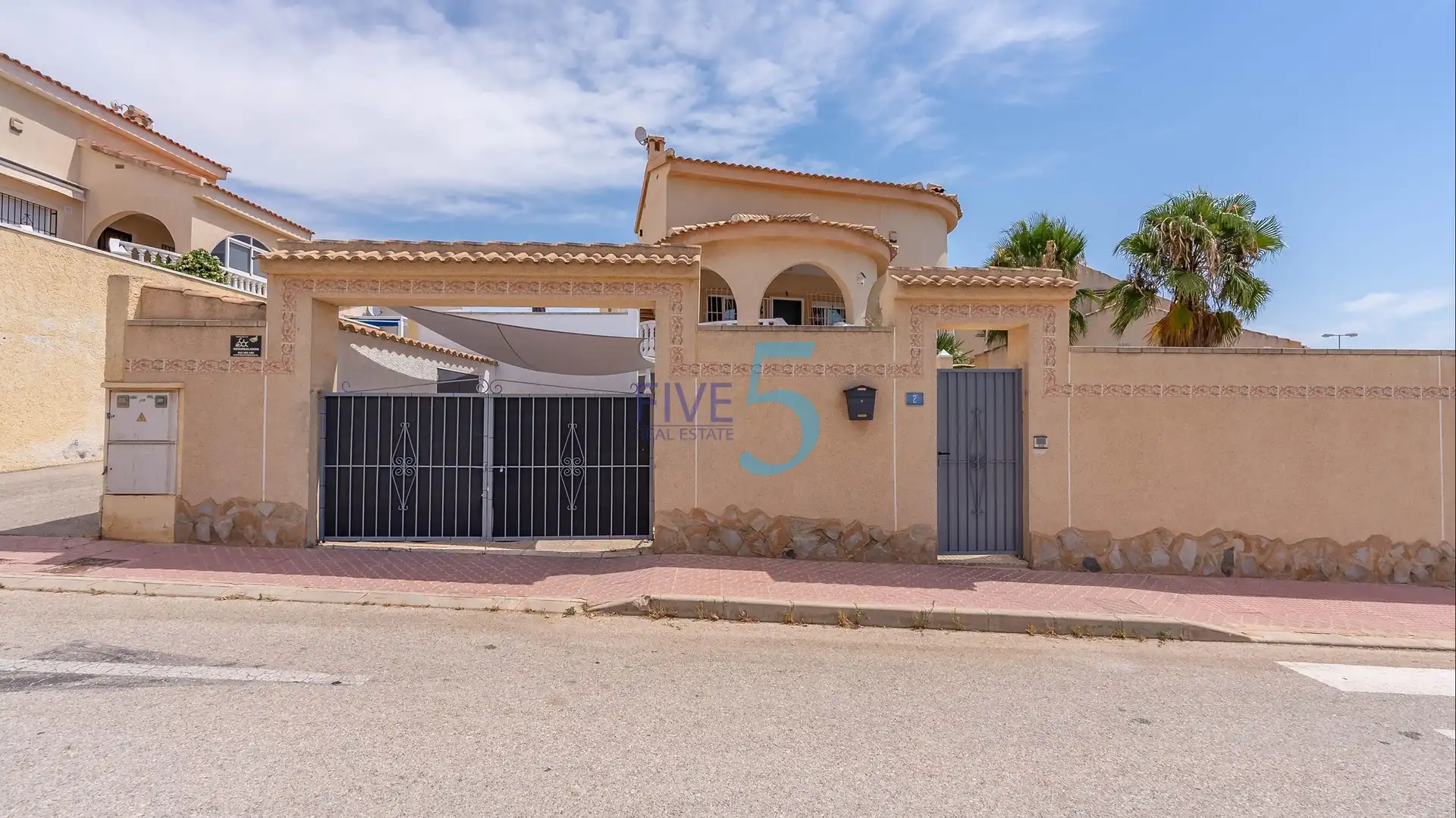 Vista exterior de Casa o xalet en venda en Rojales amb Aire condicionat, Calefacció i Terrassa
