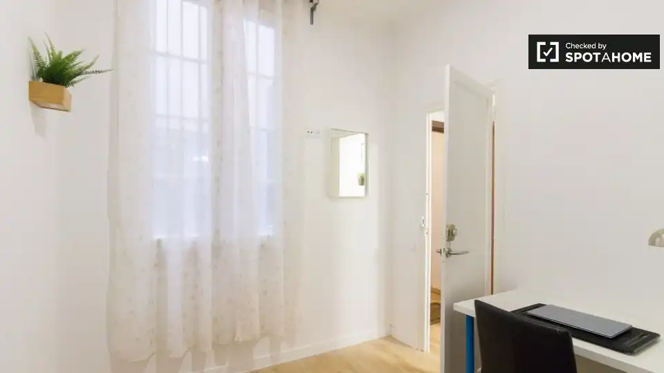 Piso con terraza en alquiler en Ciutat Vella, imagen 18