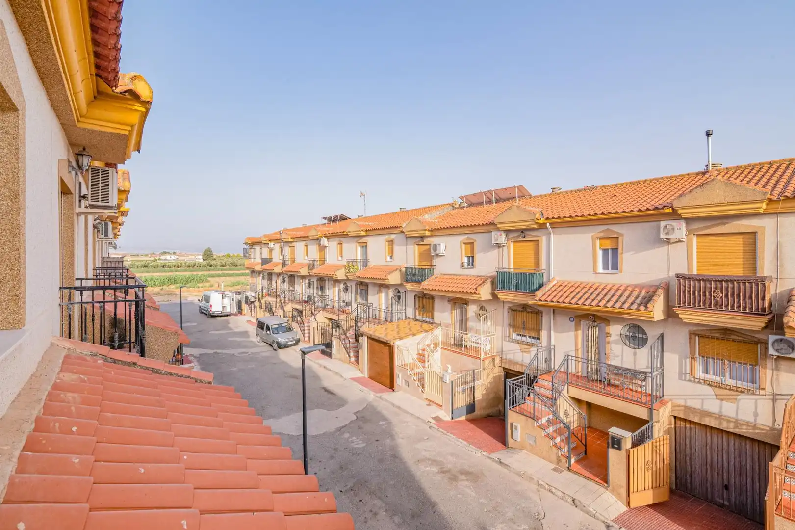 Vista exterior de Casa adosada en venda en Cijuela amb Aire condicionat, Calefacció i Jardí privat