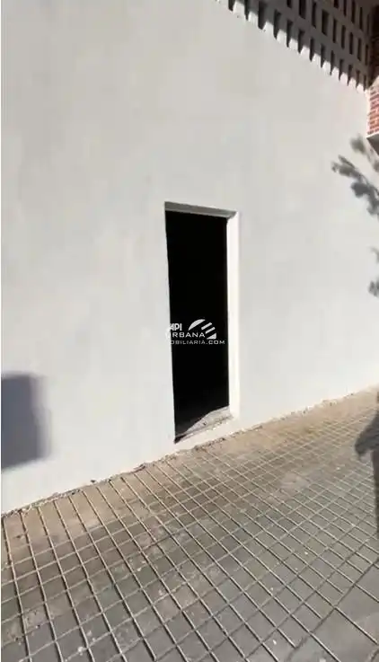 Vista exterior de Local de alquiler en Lucena
