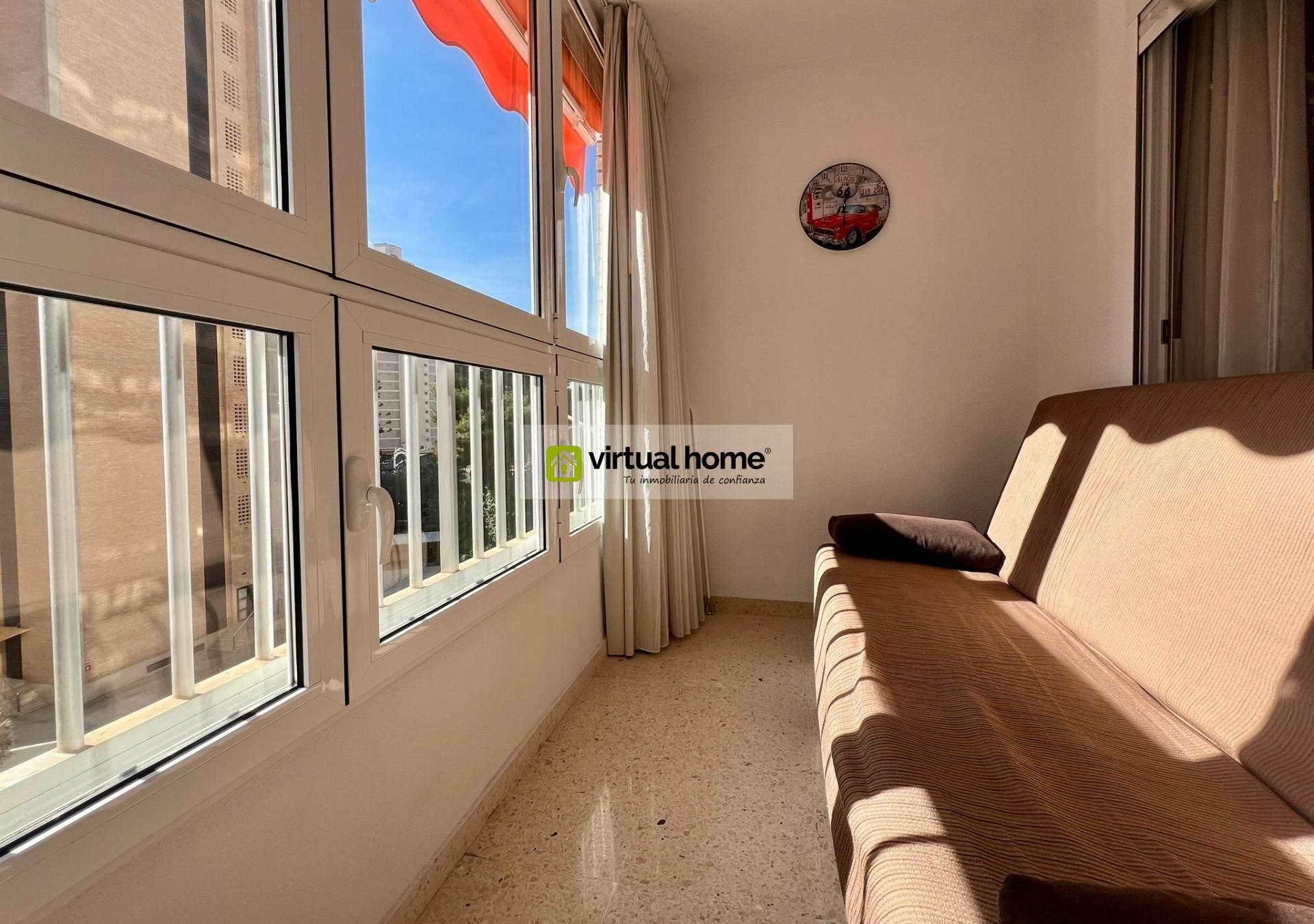 Bedroom of Flat to rent in Benidorm