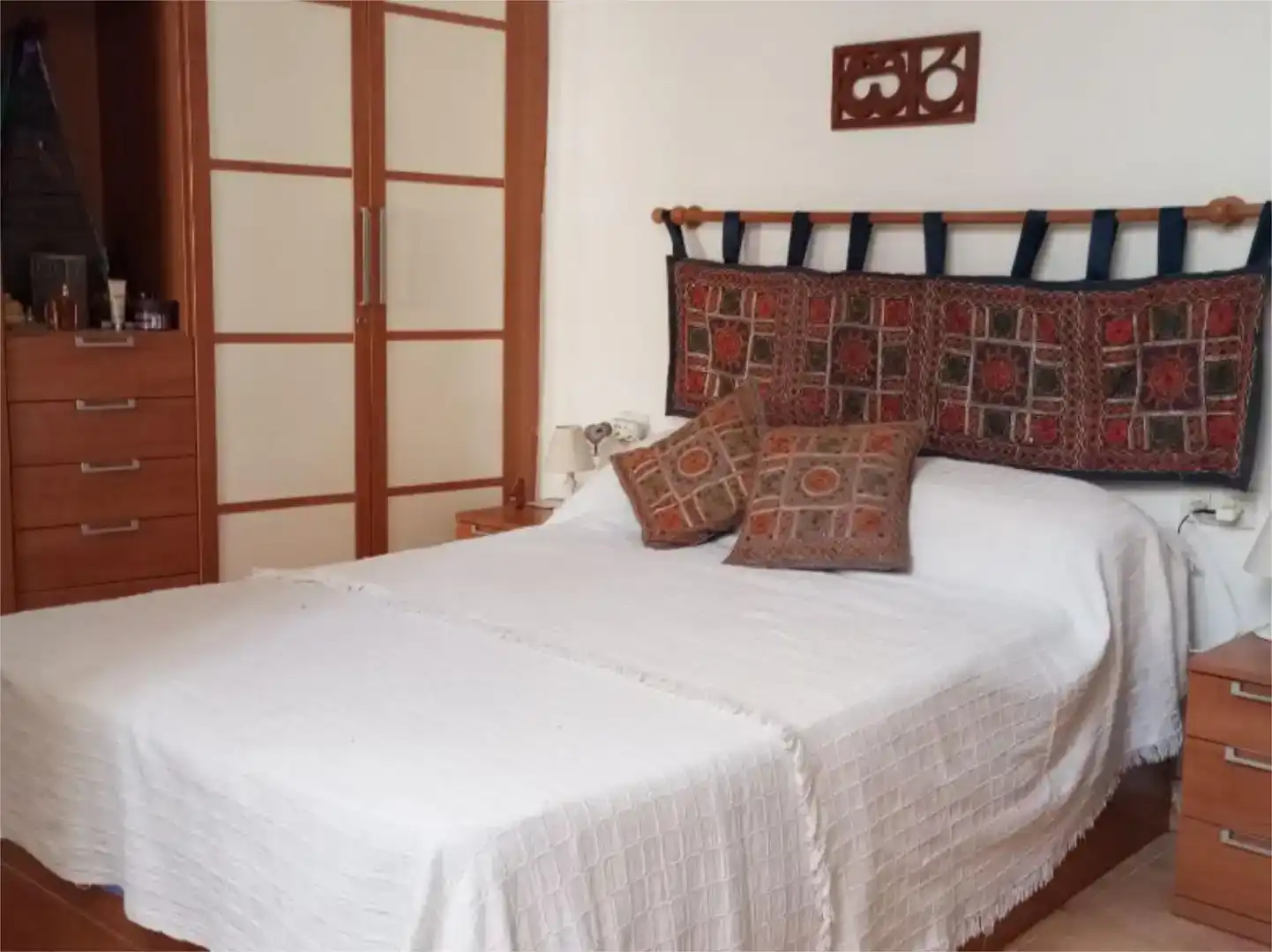 Habitación de Casa adosada en venta en Alicante / Alacant con Aire acondicionado y Balcón