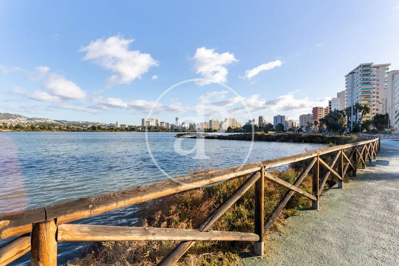 Piso en venta en Av. Rosa de los Vientos, Zona Levante - Playa Fossa