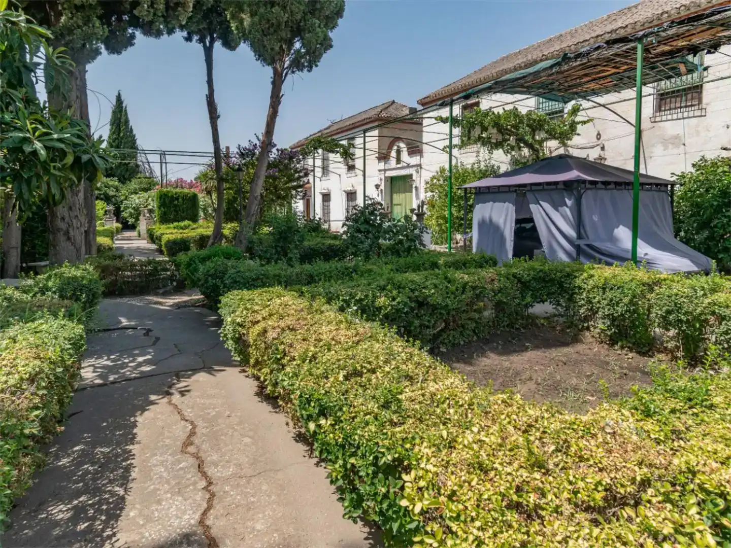 Vista exterior de Piso en venta en Granada con Jardín privado y Piscina