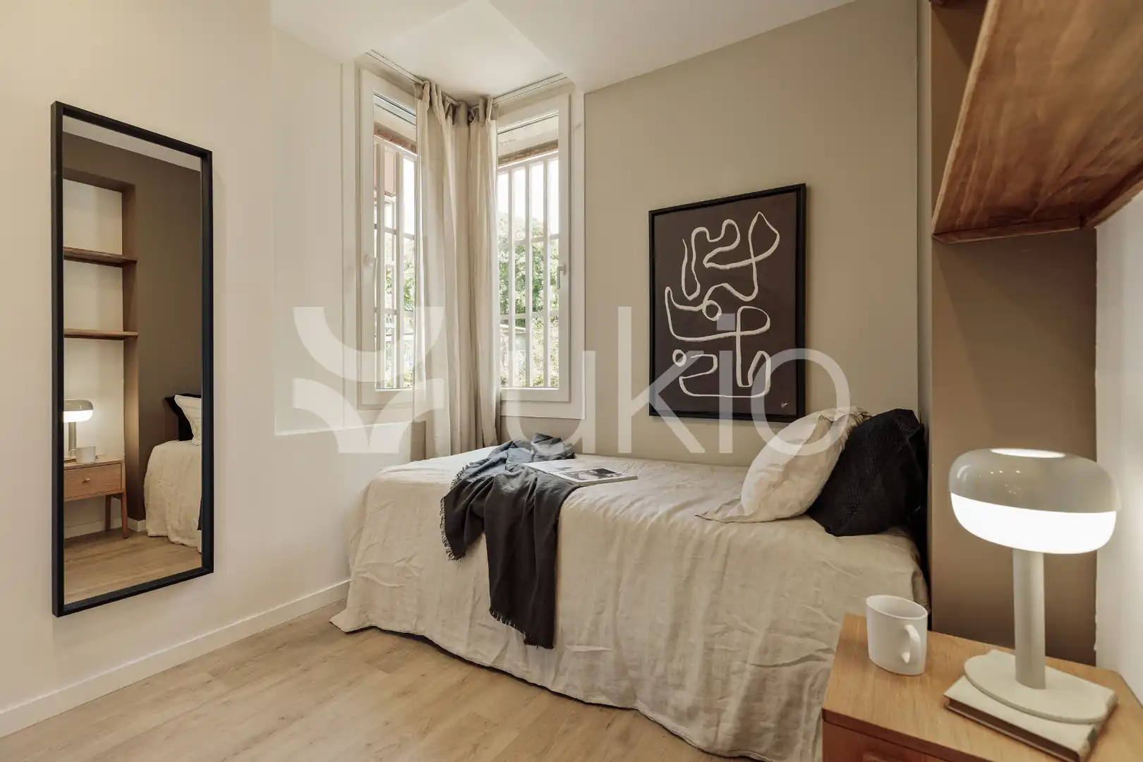 Dormitori de Apartament de lloguer en Barcelona amb Aire condicionat, Calefacció i Terrassa