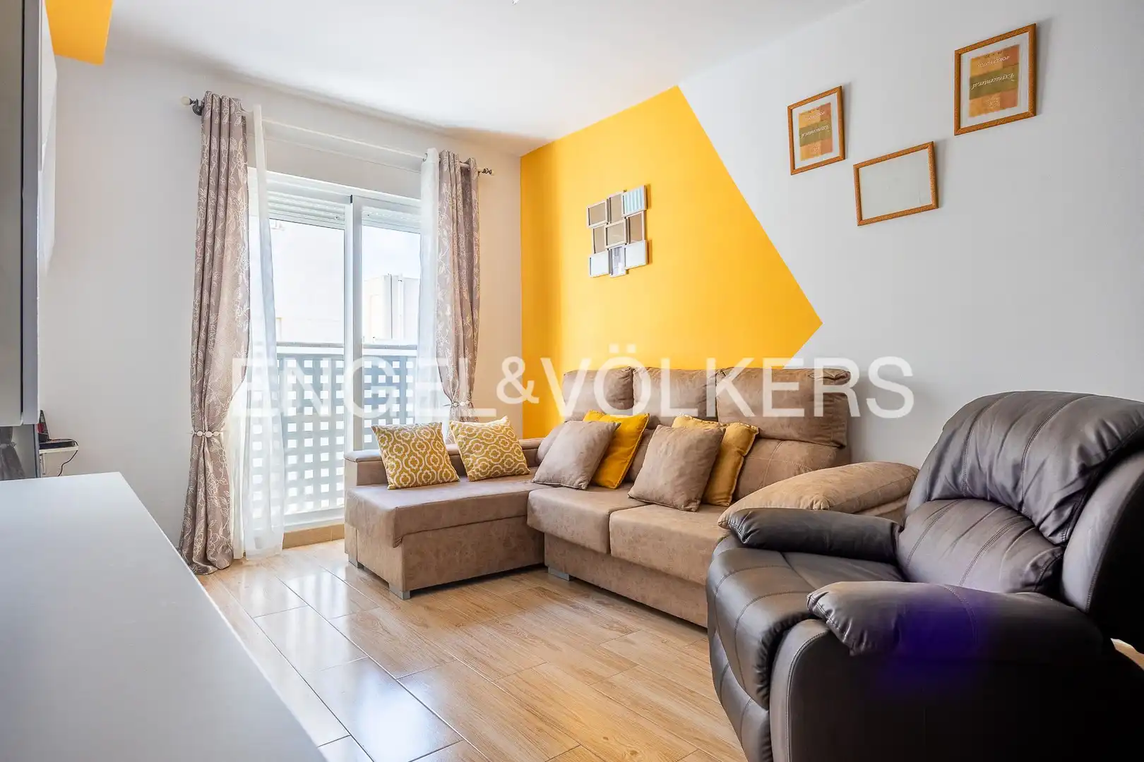 Vista exterior de Piso en venta en Sevilla con Aire acondicionado, Calefacción y Trastero