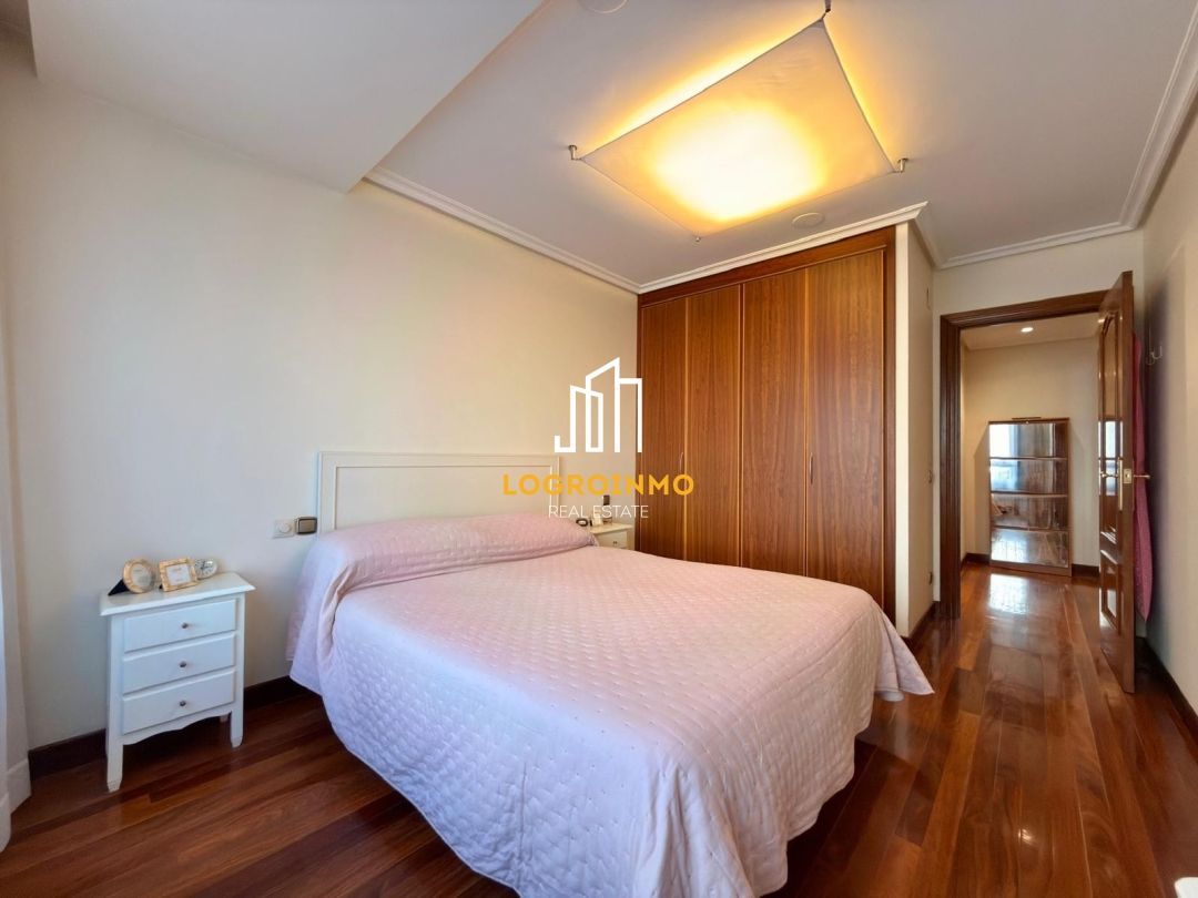Bedroom of Flat for sale in  Logroño  with Heating and Storage room