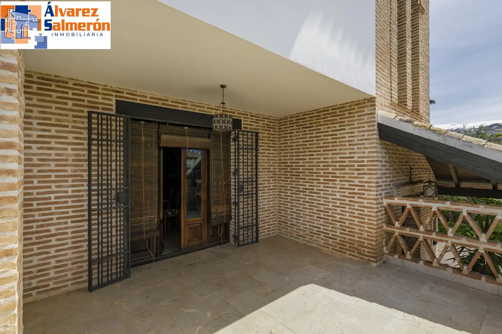 Terraza de Casa o chalet en venta en La Zubia con Aire acondicionado, Calefacción y Jardín privado