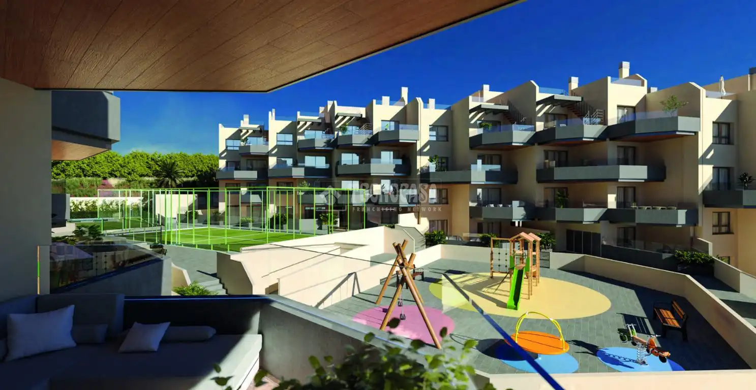 Vista exterior de Pis en venda en Torrox amb Terrassa, Traster i Piscina comunitària