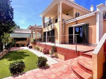 Maison avec balcon à vendre à San Pedro de Alcántara