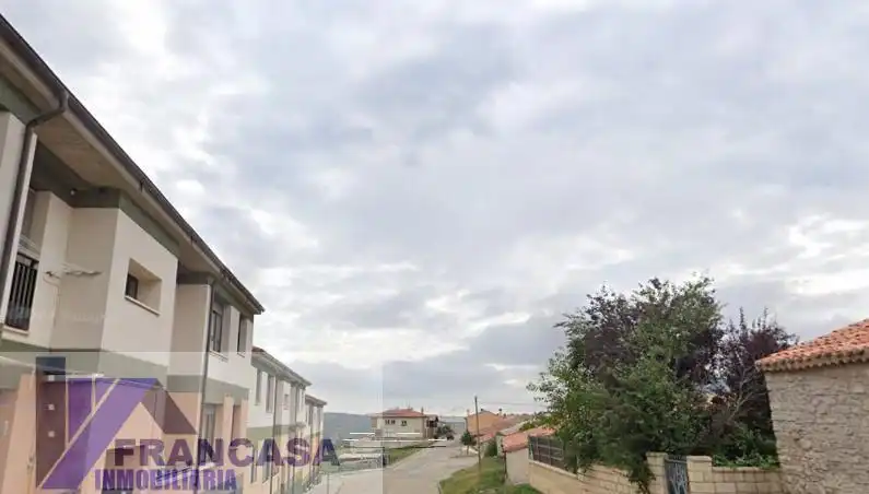 Piso en venta en Abejar