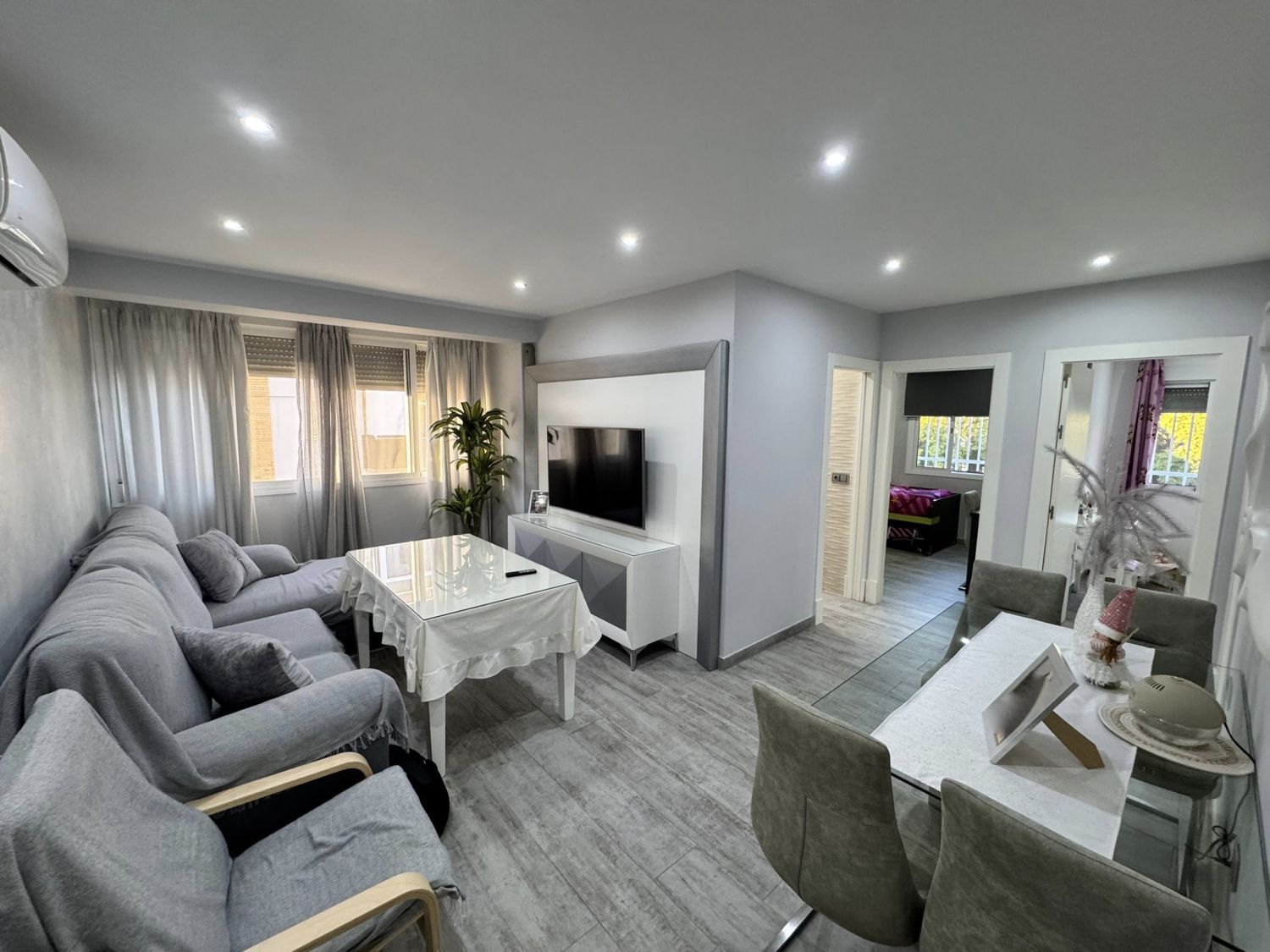 Living room of Flat for sale in El Viso del Alcor  with Air Conditioner