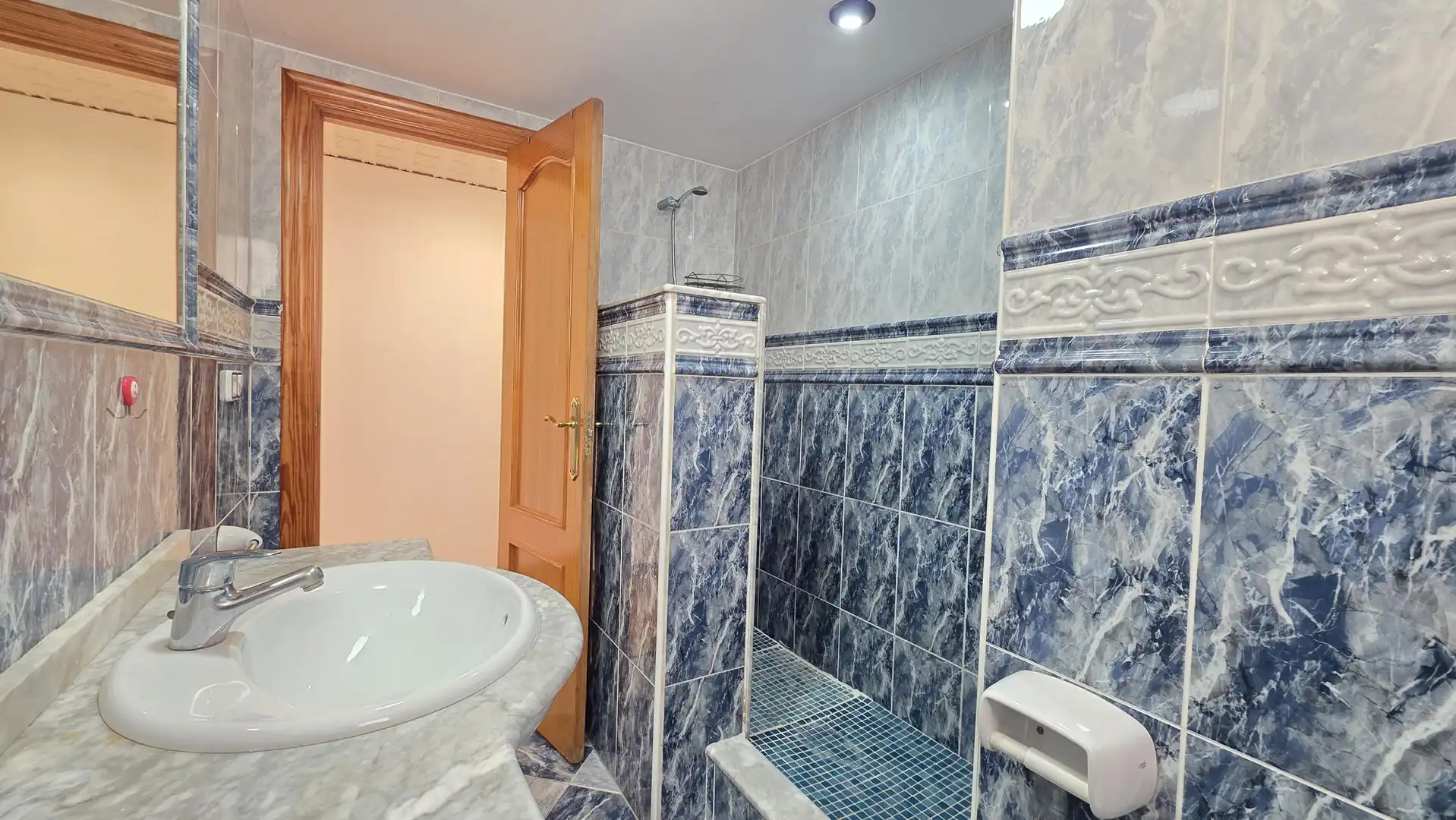 Baño de Piso en venta en Gandia con Balcón