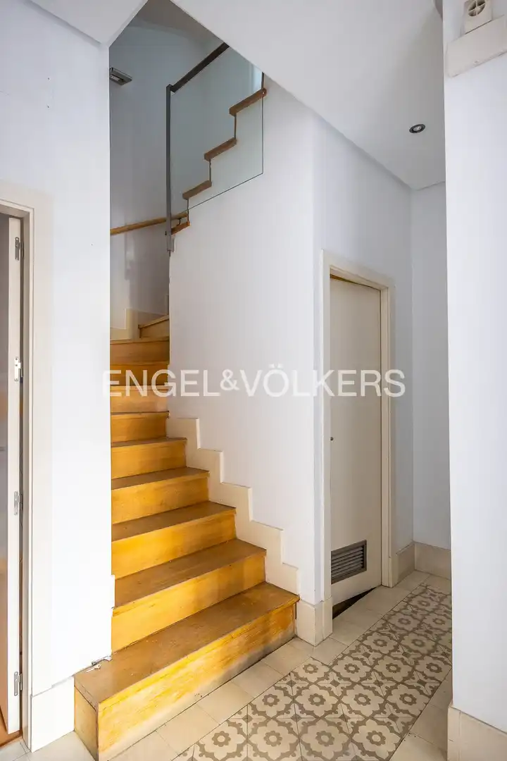 Houses for sale in Sevilla  with Air Conditioner, Heating and Storage room