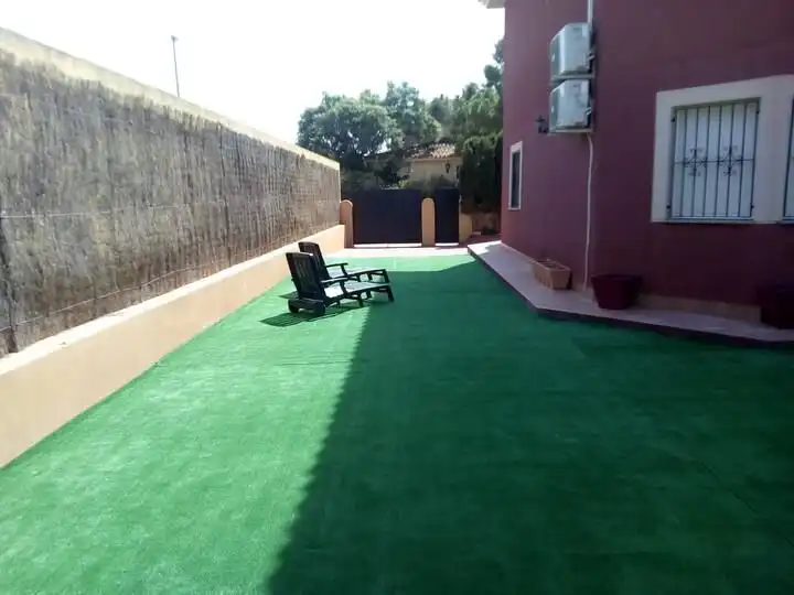 Vivienda con jardín en venta en Avenida Unificación 1