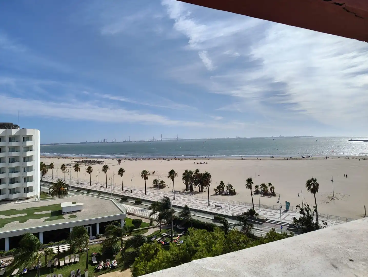 Vista exterior de Pis en venda en El Puerto de Santa María amb Aire condicionat, Calefacció i Jardí privat