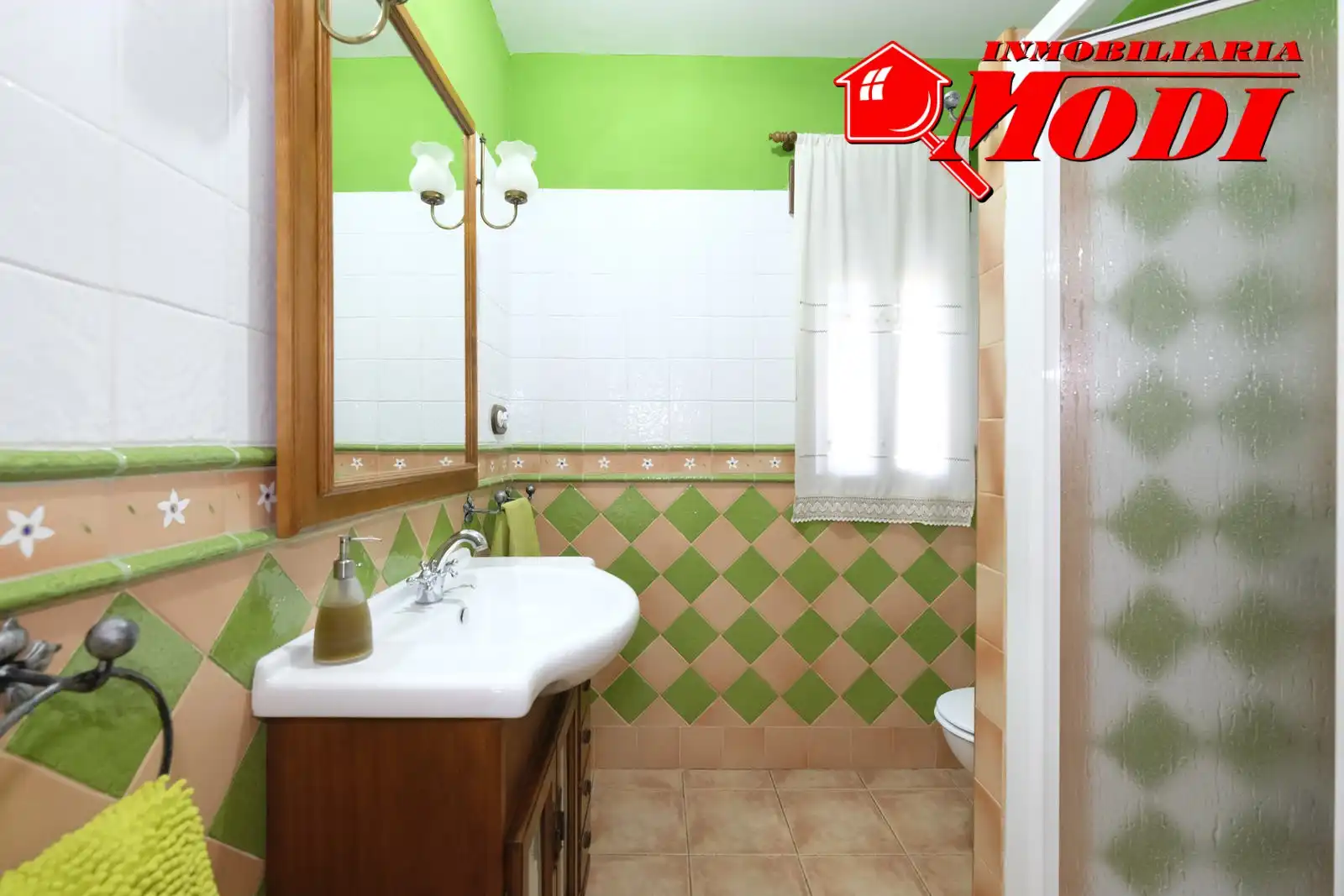Baño de Finca rústica en venta en Villamena con Jardín privado y Terraza