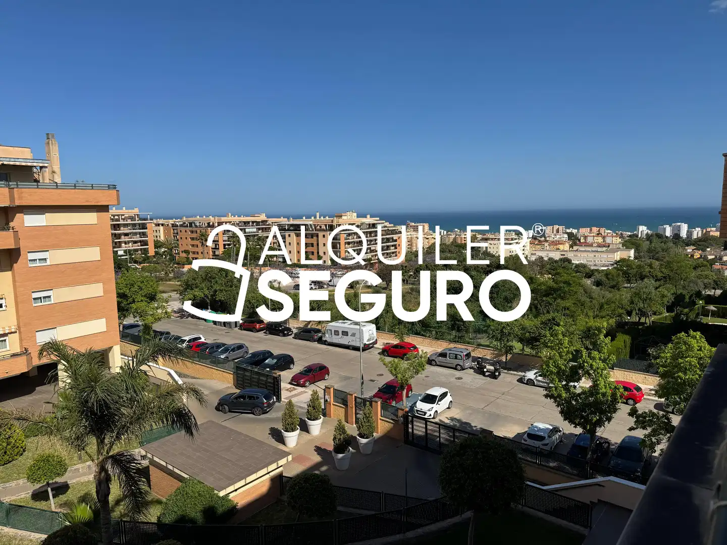 Vista exterior de Pis de lloguer en Torremolinos amb Aire condicionat, Terrassa i Piscina